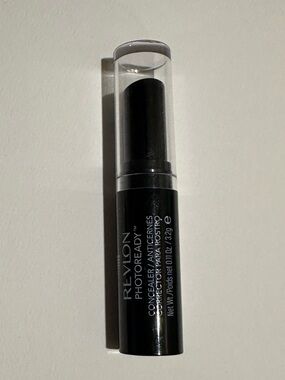 Revlon PhotoReady Concealer Stick - 003 Light Medium - 0.11oz